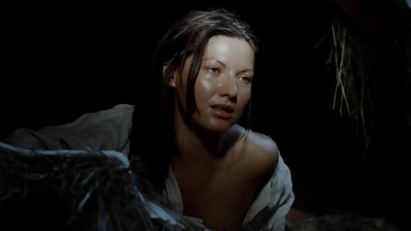 Zavodljiva djevojka je pojebana u autu