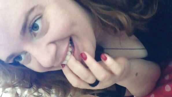 Nestašna sobarica voli raditi nestašne stvari