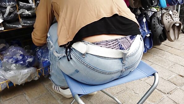 Karina Currie prst igrati joj muff