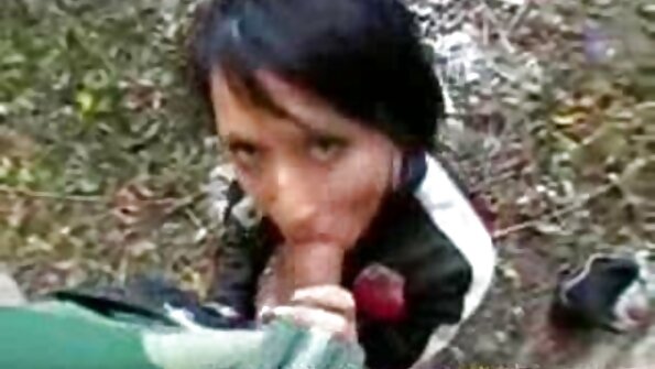 Kendra Spade uživa u lizanju mace prelijepe crvenokose djevojke