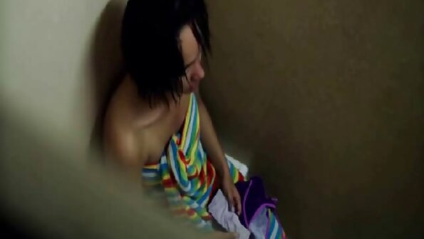 Nezasitna plavuša uvijek treba grubo jebanje