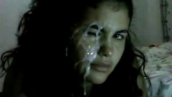 Tittted MILF jebeno i napunjen sa Spunk