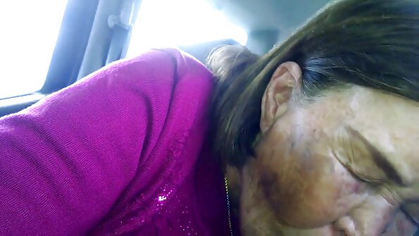 Napaljeni, crnac pojebao je svoju droljastu komšinicu