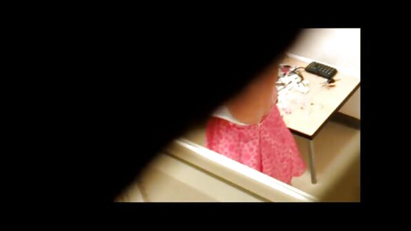 Vina Sky dobija svoju orijentalnu pičku u POV