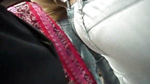 Tajnica velikih sisa se jebe