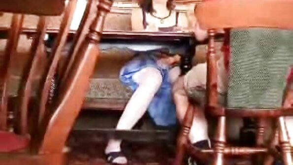 Klaudia i Linda vrijedno uče