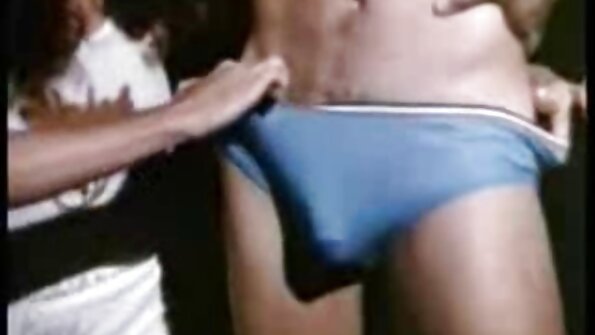 Lijepa djevojka pretvara fantazije u stvarnost