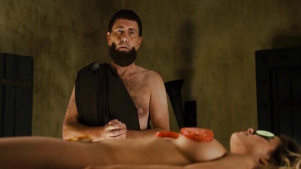 Lijepa djevojka zna kako se jebati