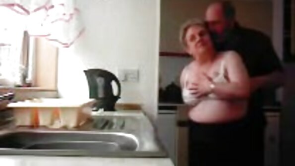 Mia Richi je pojedena vani i analno jebana