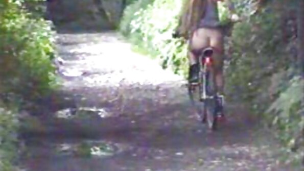 Prsata mama voli veliki, crni kurac