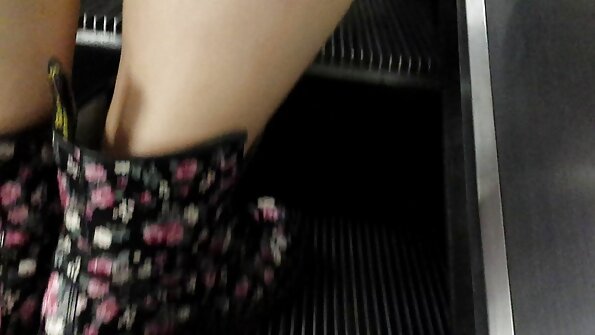 Pussy Lovers Give The Principal A Muncher