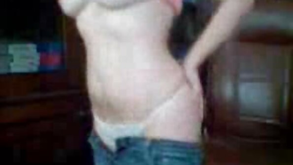 Karter Foxxx jebe stariji tip u krevetu