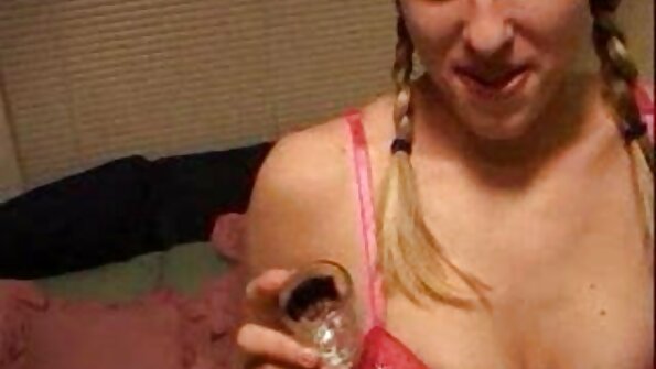 Lijepa djevojka i dalje voli svog bivšeg