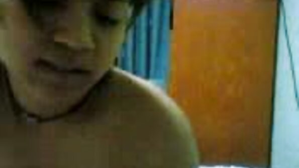 Svjež momak žudi za mekim anđelikama